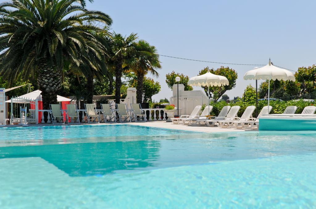 Camping Village Riviera Numana Extérieur photo