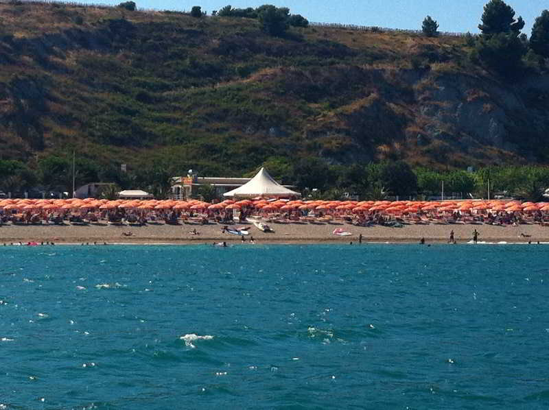 Camping Village Riviera Numana Extérieur photo